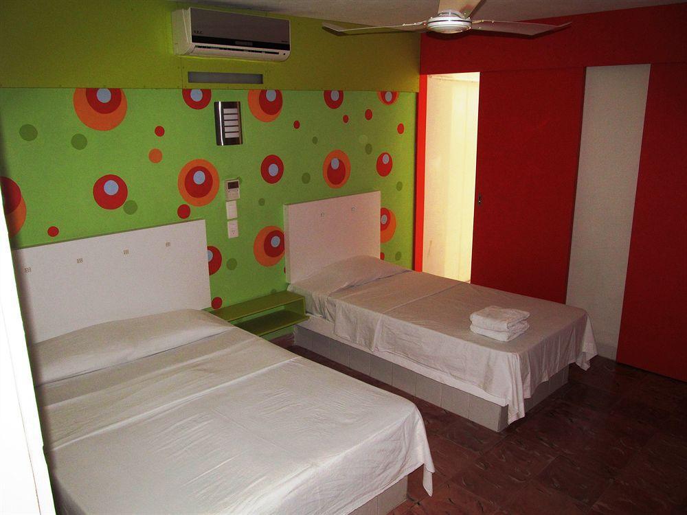 ואיאדוליד Hotel Maria Guadalupe מראה חיצוני תמונה