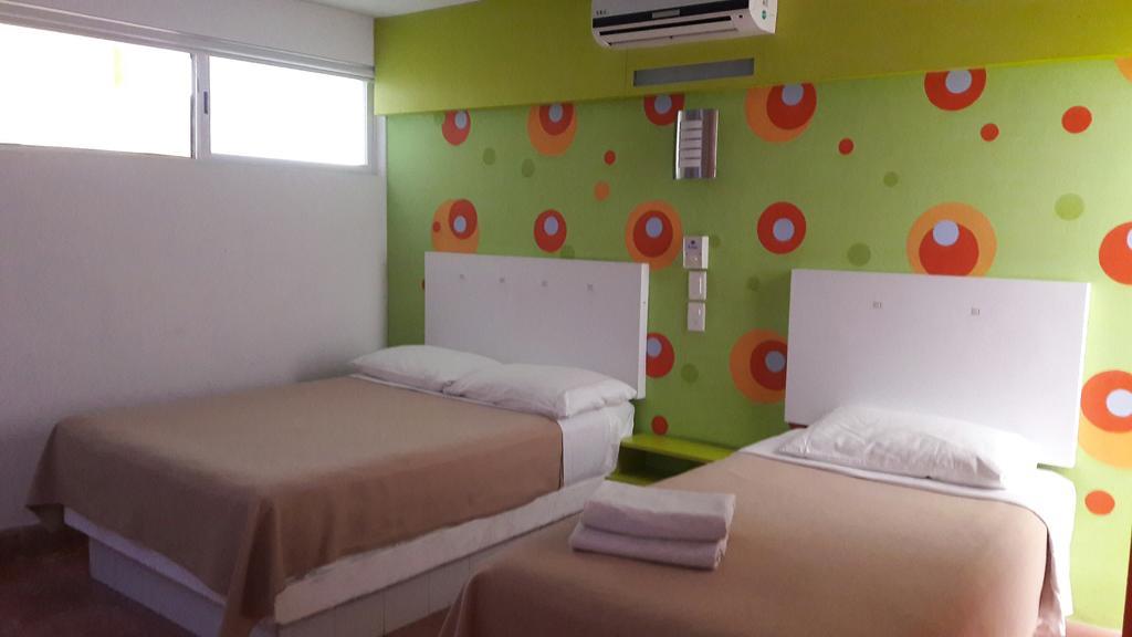 ואיאדוליד Hotel Maria Guadalupe מראה חיצוני תמונה