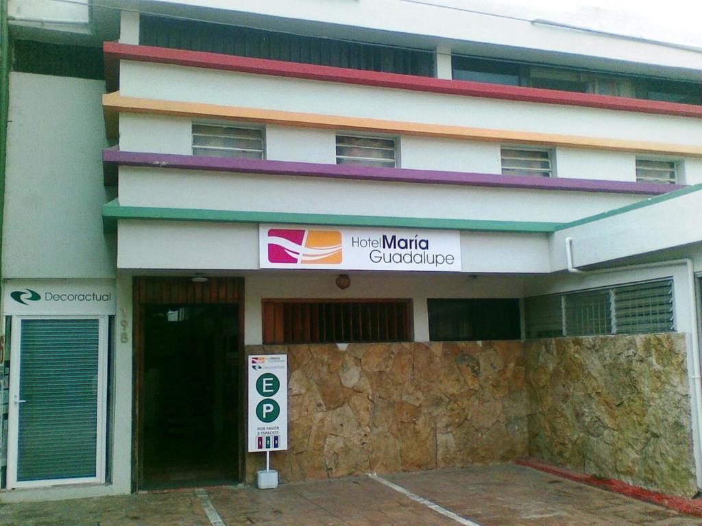 ואיאדוליד Hotel Maria Guadalupe מראה חיצוני תמונה