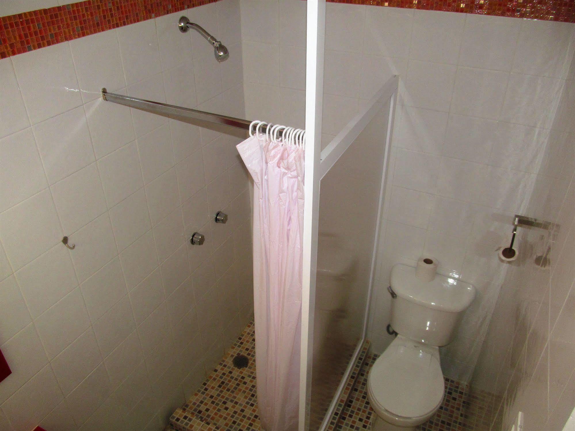 ואיאדוליד Hotel Maria Guadalupe מראה חיצוני תמונה