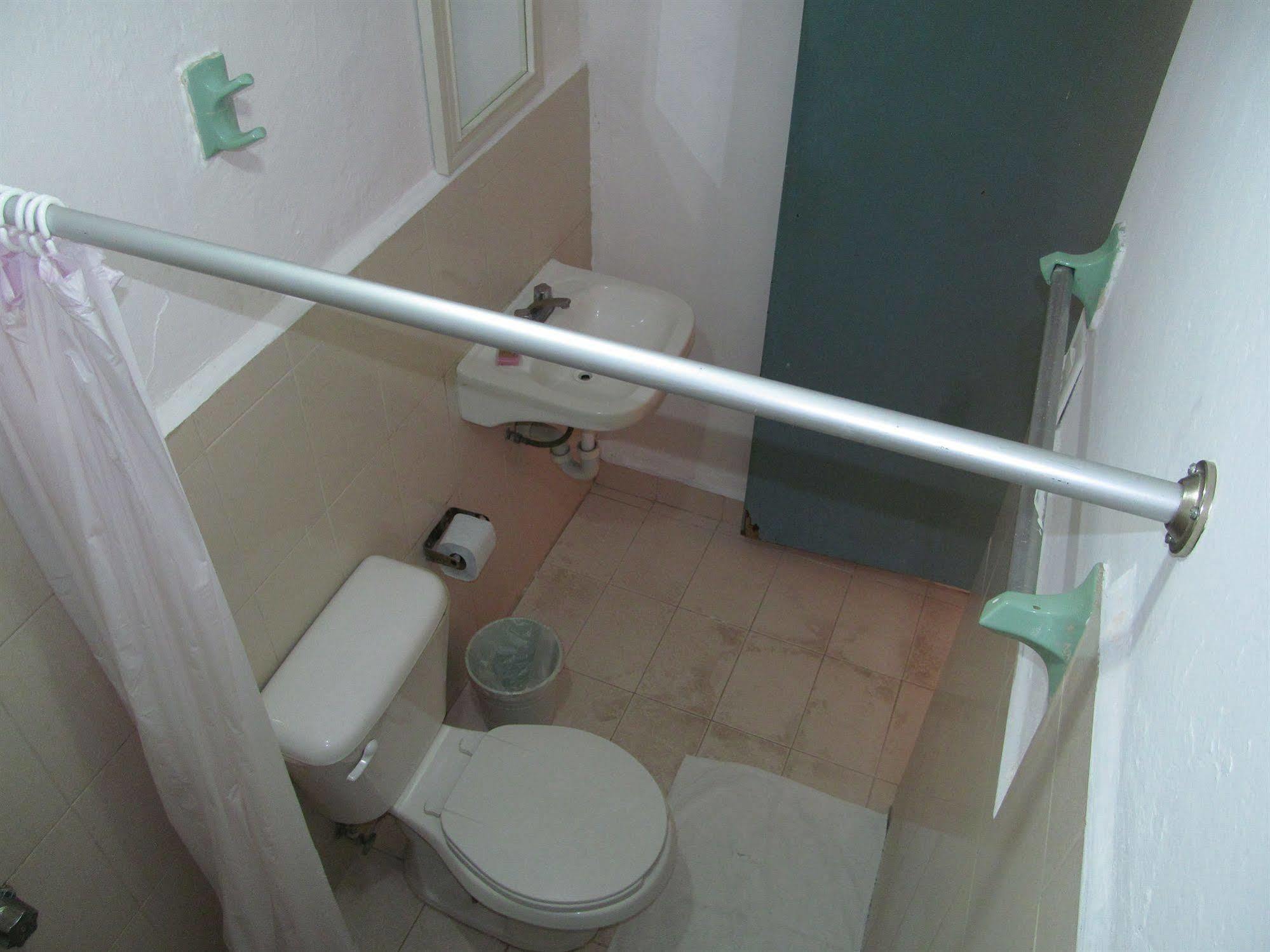 ואיאדוליד Hotel Maria Guadalupe מראה חיצוני תמונה