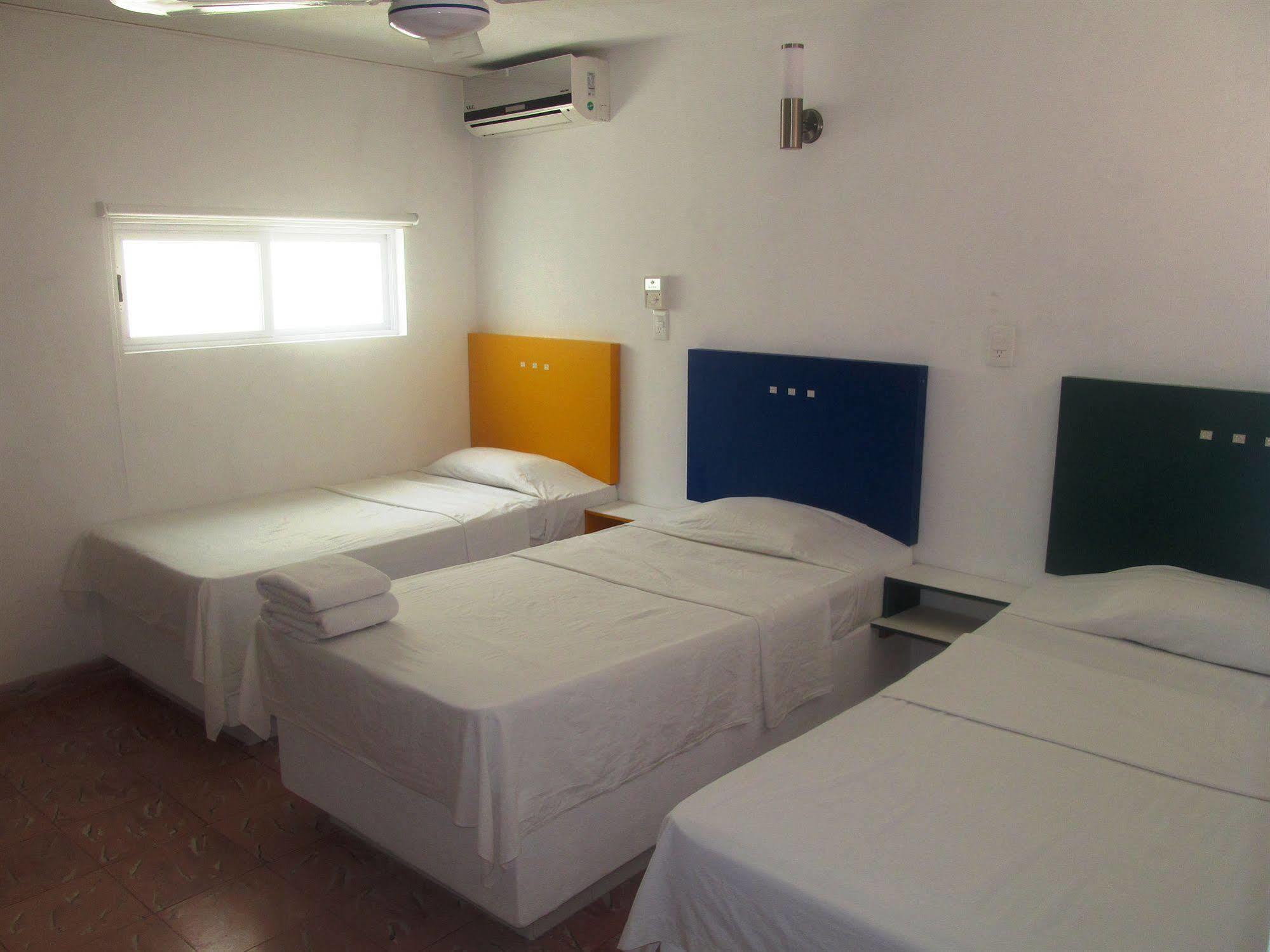 ואיאדוליד Hotel Maria Guadalupe מראה חיצוני תמונה